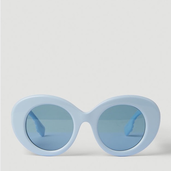 Burberry Sunglasses, New 240 - Picture 5 of 8